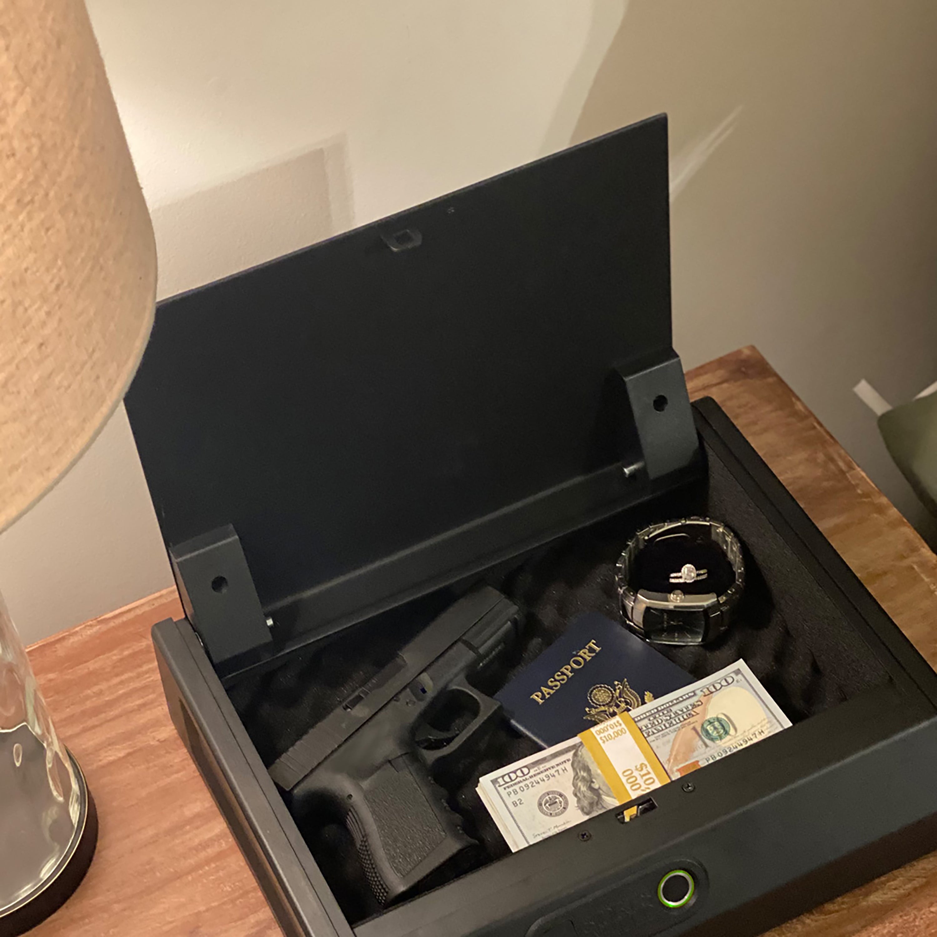 HOME DEFENSE QUICK ACCESS SECURITY VAULTS – BIOMETRIC HANDGUN VAULT